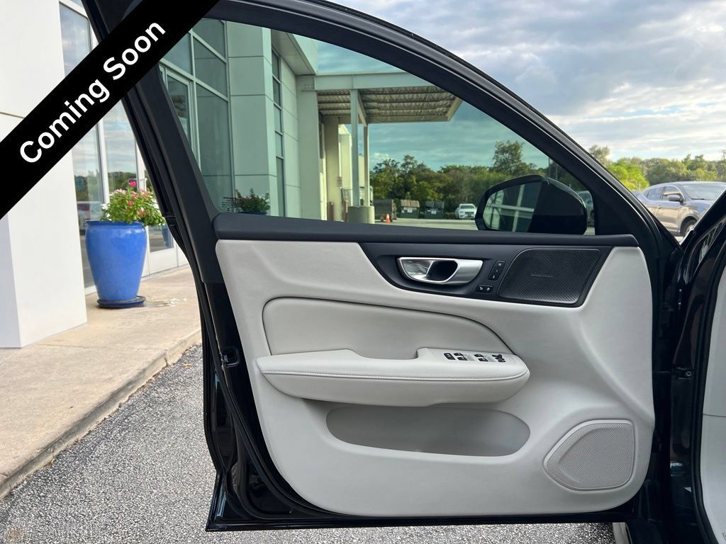 Certified 2024 Volvo V60 B5 Cross Country Plus w/ Protection Package Premier AWD/4WD image 10