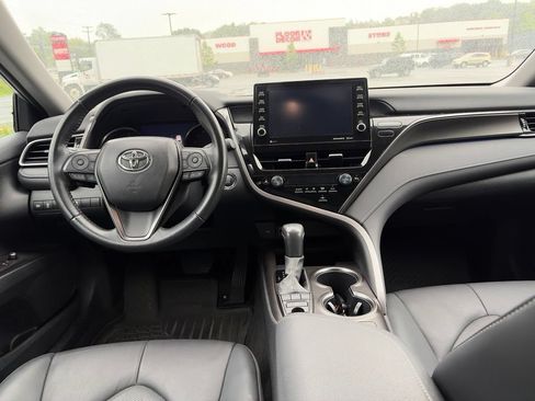 Used 2024 Toyota Camry XSE FWD image 10