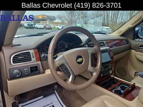 Used 2010 Chevrolet Tahoe LTZ RWD image 10