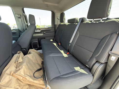New 2026 GMC Sierra 3500 SLE w/ SLE Convenience Package AWD/4WD image 12