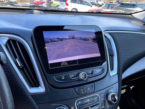 Used 2024 Chevrolet Malibu LT FWD image 14