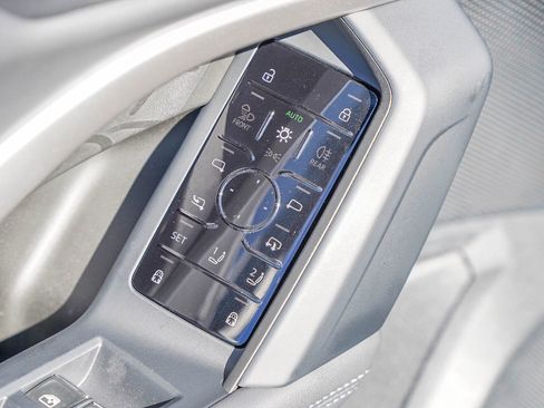 New 2025 Audi Q5 Premium image 17