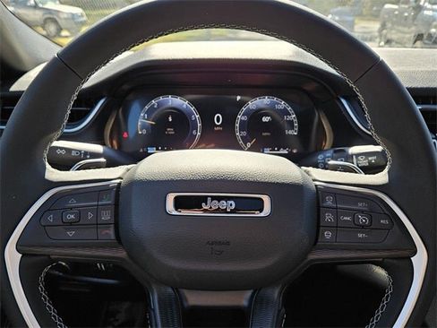 New 2025 Jeep Grand Cherokee Laredo X image 21