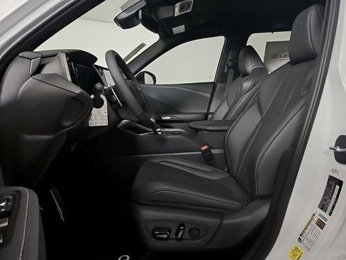 New 2026 Lexus TX 500h AWD image 11