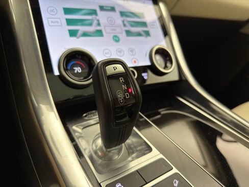 Used 2022 Land Rover Range Rover Sport HSE Silver Edition image 10