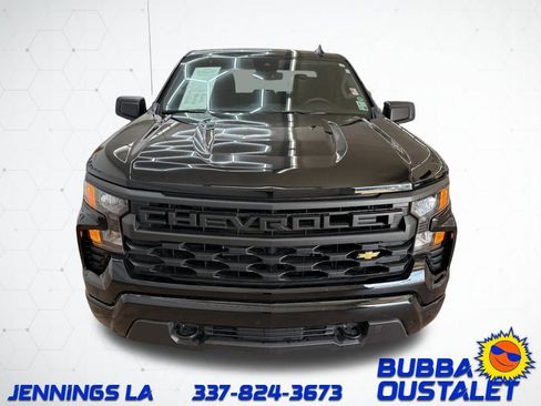 Used 2025 Chevrolet Silverado 1500 Custom image 9