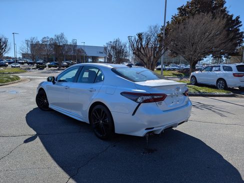 Used 2021 Toyota Camry XSE image 7