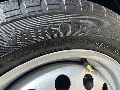 Used 2019 Nissan NV200 S image 18