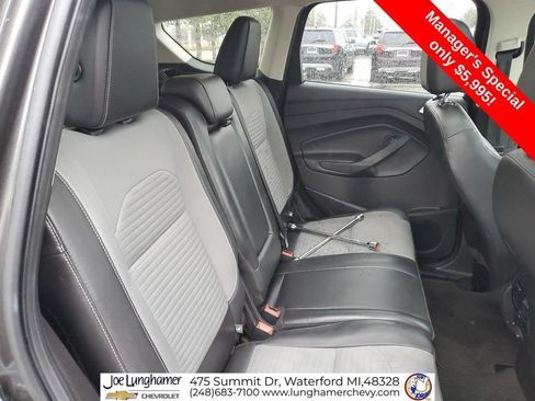 Used 2017 Ford Escape SE w/ SE Sport Appearance Package AWD/4WD image 26
