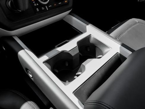 New 2026 Land Rover Defender 110 X-Dynamic SE AWD/4WD image 30