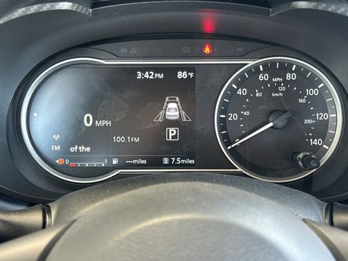 New 2025 Nissan Versa SV w/ Trunk Package image 23