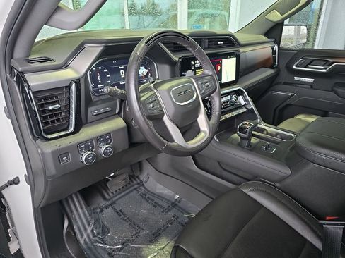 Certified 2025 GMC Sierra 1500 Denali image 11