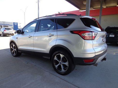 Used 2018 Ford Escape SEL w/ Ford Safe & Smart Package AWD/4WD image 6