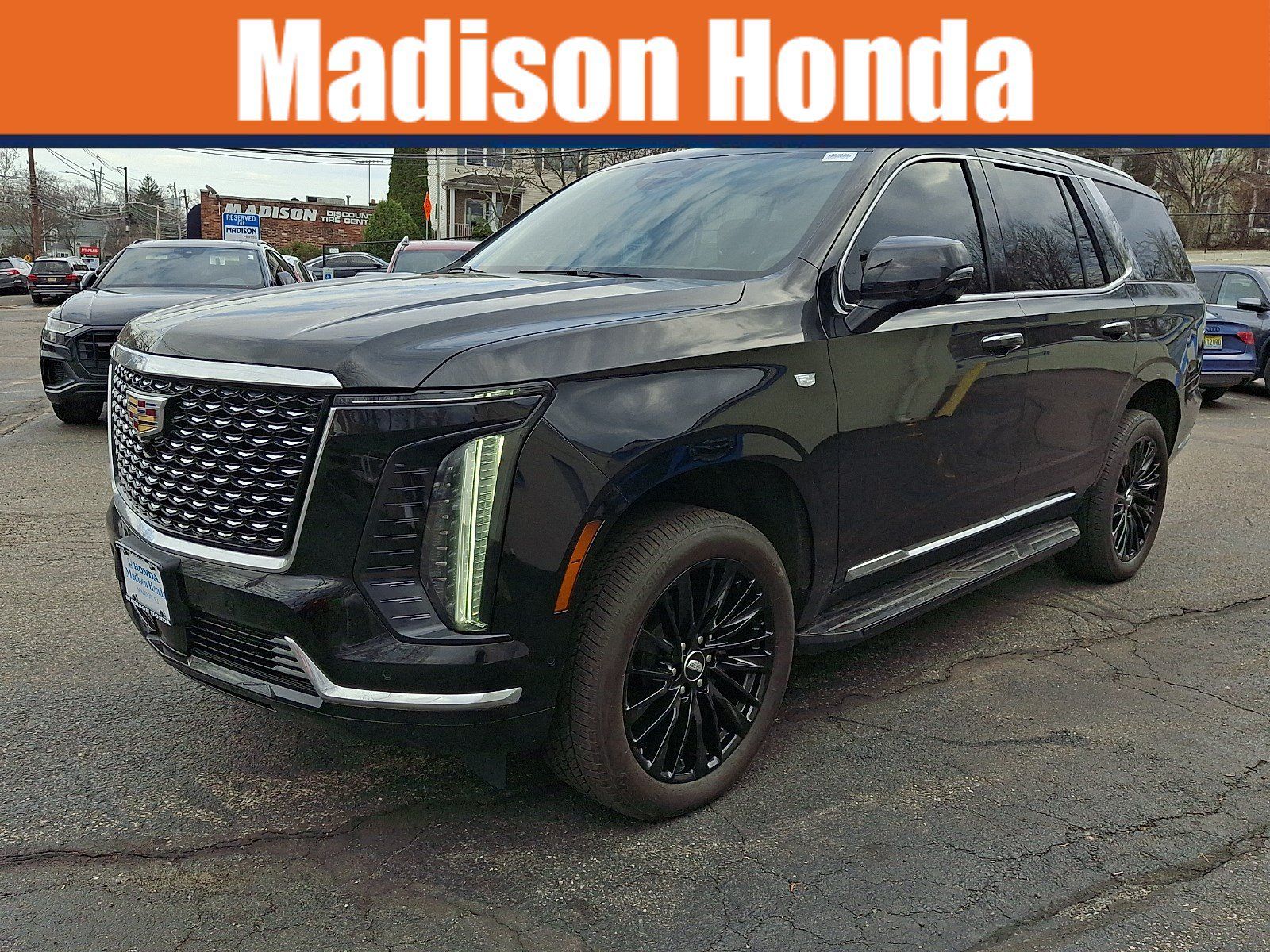 Used 2025 Cadillac Escalade Premium Luxury AWD/4WD image 1