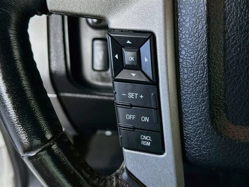 Used 2016 Ford Expedition Limited w/ Equipment Group 301A AWD/4WD image 26