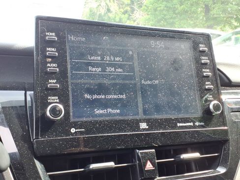 Used 2022 Toyota Camry XSE FWD image 12