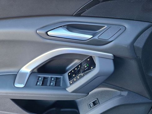 New 2025 Audi Q5 Premium image 18