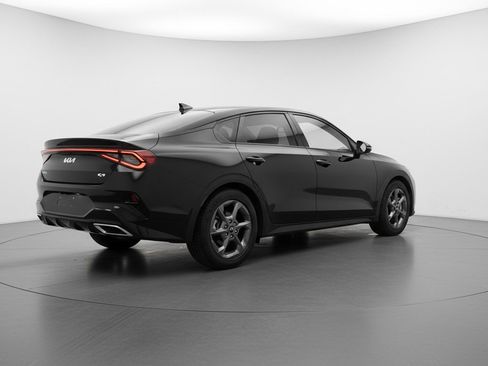 Used 2025 Kia K4 FWD image 9