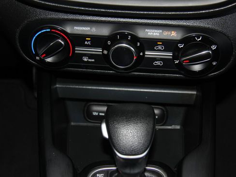 Used 2022 Kia Soul LX w/ Technology Package FWD image 15