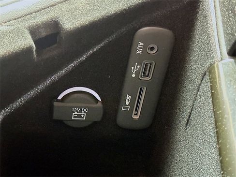 Used 2016 Dodge Challenger SRT Hellcat image 18