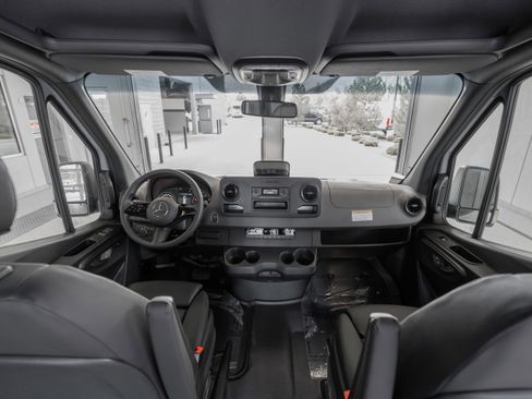 Certified 2025 Mercedes-Benz Sprinter 2500 image 26