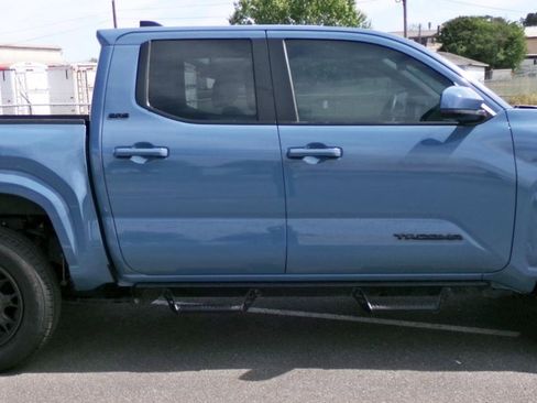 Used 2026 Toyota Tacoma SR5 AWD/4WD image 4
