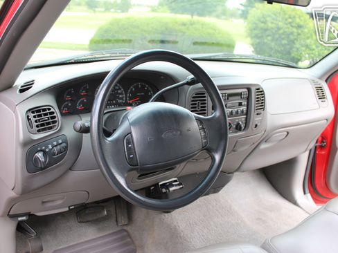Used 1997 Ford F150 Lariat RWD image 11