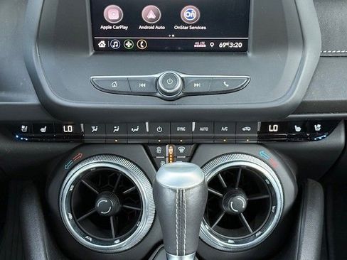 Certified 2020 Chevrolet Camaro LT image 19