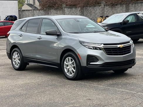 Used 2023 Chevrolet Equinox LS w/ LS Convenience Package FWD image 7