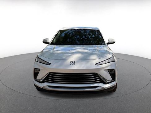 Used 2025 Buick Envista Preferred image 2