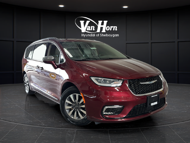 Used 2021 Chrysler Pacifica Limited FWD image 1