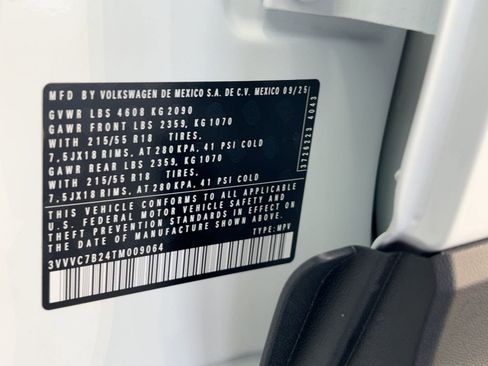 New 2026 Volkswagen Taos SE image 20