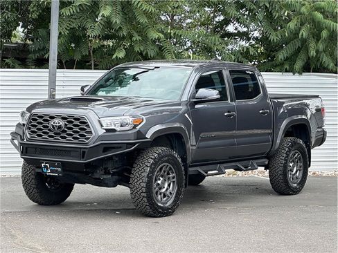 Used 2022 Toyota Tacoma TRD Sport w/ Technology Package AWD/4WD image 6