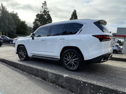 Used 2024 Lexus LX 600 F Sport AWD/4WD image 5
