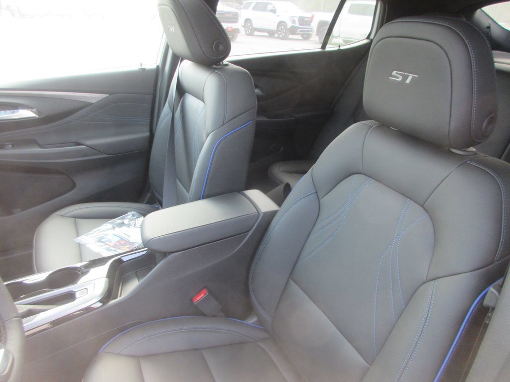 New 2026 Buick Envista Sport Touring w/ Convenience I Package FWD image 11
