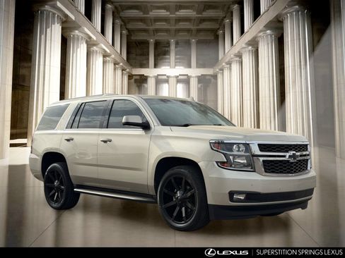 Used 2017 Chevrolet Tahoe LT w/ Luxury Package RWD image 2