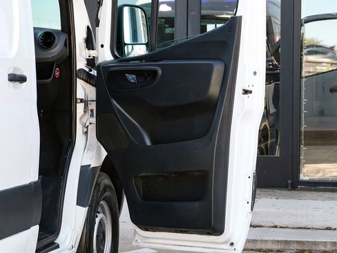 Used 2019 Mercedes-Benz Sprinter 144 Cargo w/ Driver Convenience Package image 31