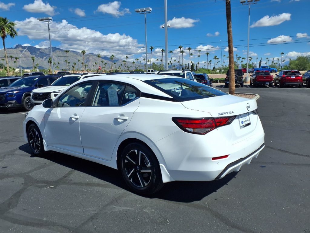 Used 2025 Nissan Sentra SV FWD image 11