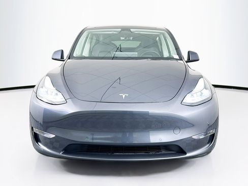 Used 2022 Tesla Model Y Performance image 2