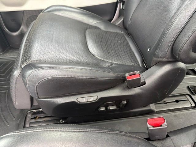 Used 2022 Kia Carnival SX Prestige FWD image 22