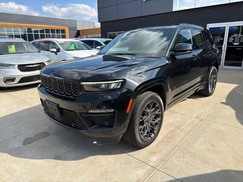 Certified 2025 Jeep Grand Cherokee Summit w/ Obsidian Package AWD/4WD image 3