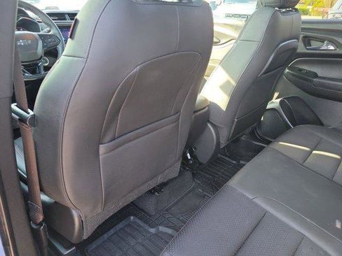 Used 2023 Chevrolet TrailBlazer RS w/ Sun and Liftgate Package FWD image 12