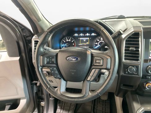 Used 2015 Ford F150 XLT w/ Equipment Group 302A Luxury AWD/4WD image 12