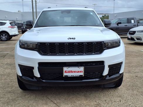 Used 2023 Jeep Grand Cherokee L Laredo RWD image 24