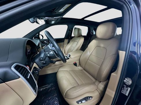 Certified 2019 Porsche Cayenne image 5