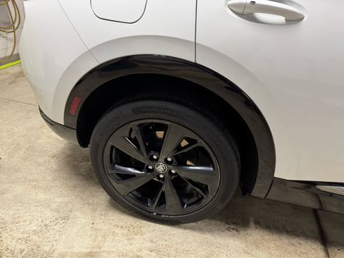 Used 2022 Buick Envision Essence w/ Technology Package I image 7