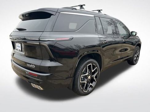 New 2026 Chevrolet Traverse High Country w/ LPO, Floor Liner Package image 5