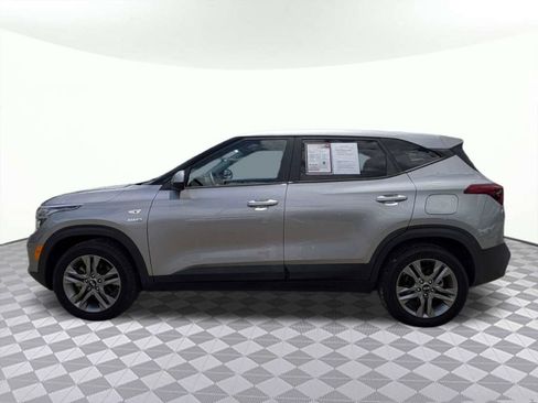 Used 2021 Kia Seltos LX AWD/4WD image 6