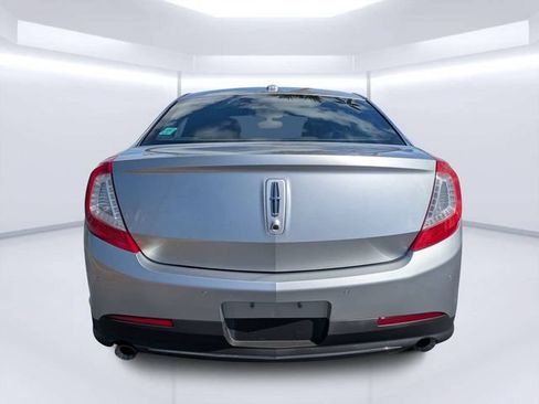 Used 2013 Lincoln MKS FWD image 4