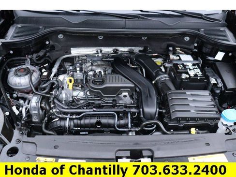 Used 2024 Volkswagen Taos SE image 34